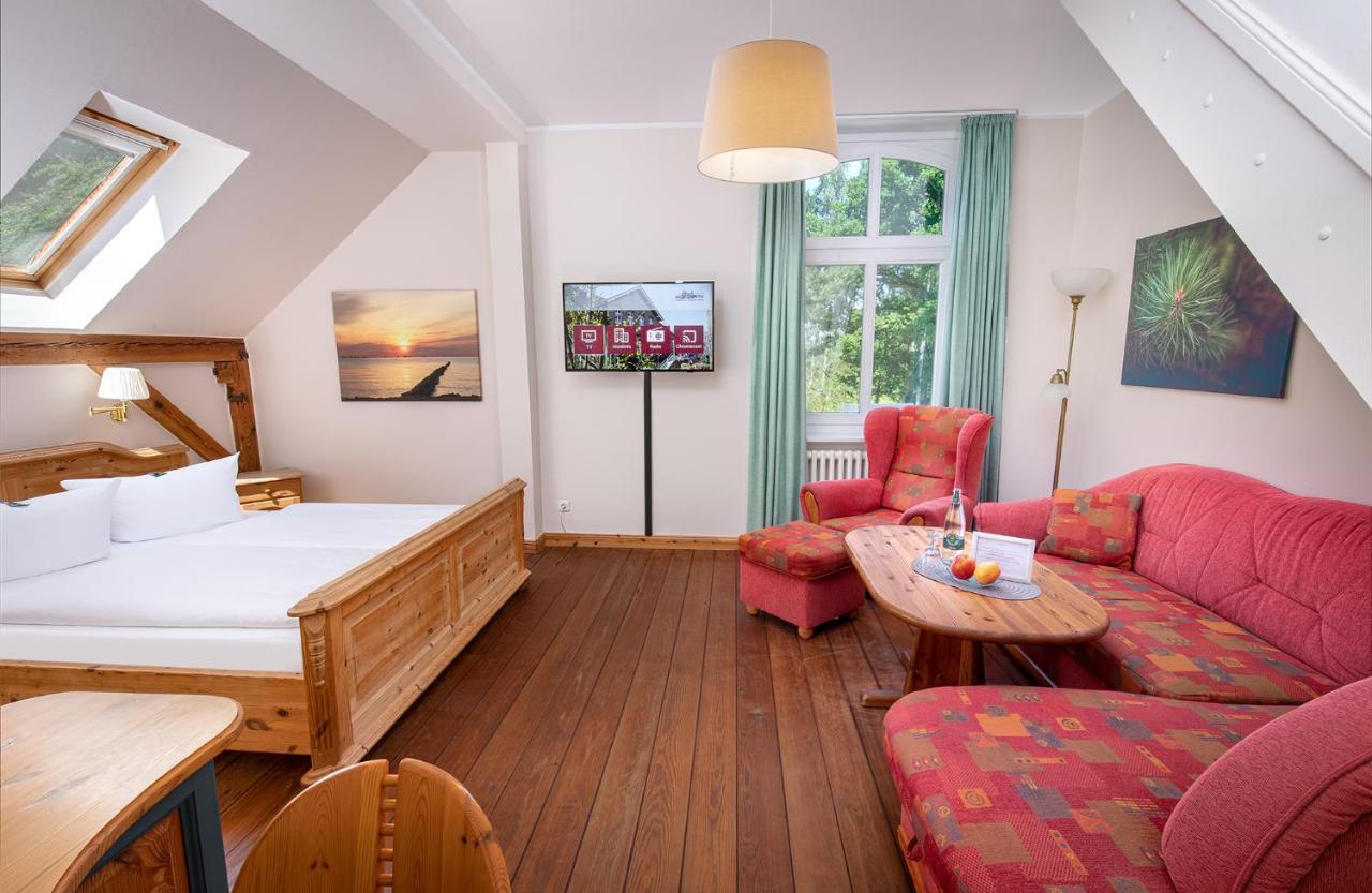 Hotel Schloesschen Sundische Wiese Zingst Exterior photo
