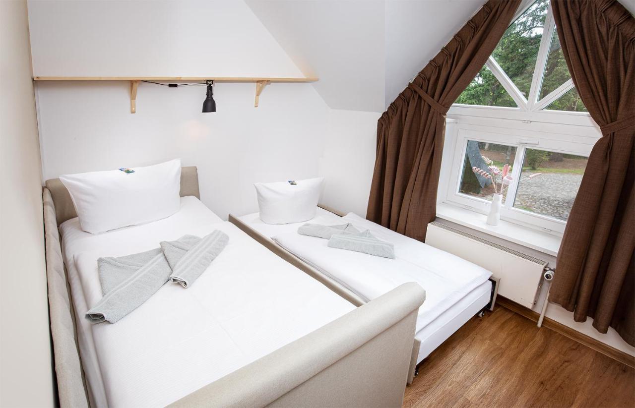Hotel Schloesschen Sundische Wiese Zingst Exterior photo