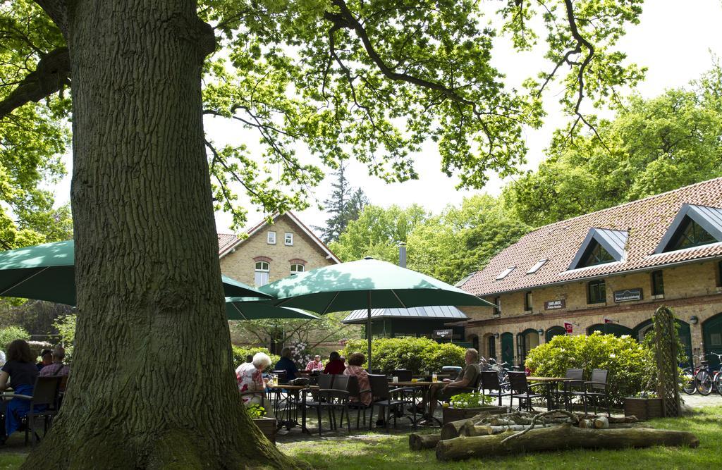 Hotel Schloesschen Sundische Wiese Zingst Exterior photo