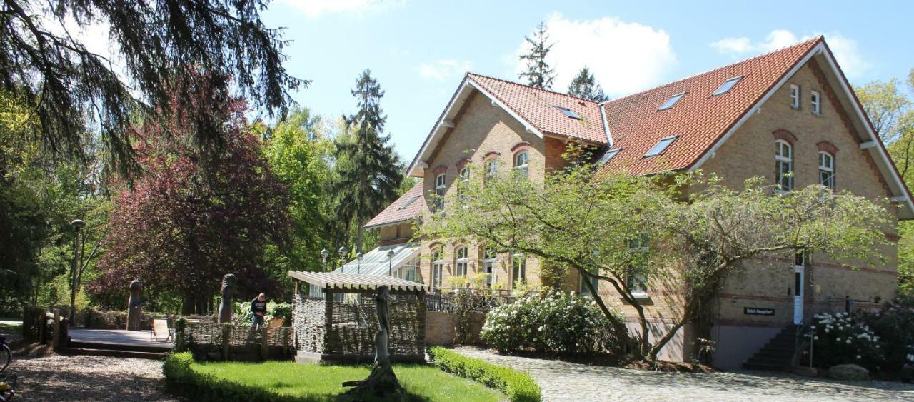 Hotel Schloesschen Sundische Wiese Zingst Exterior photo